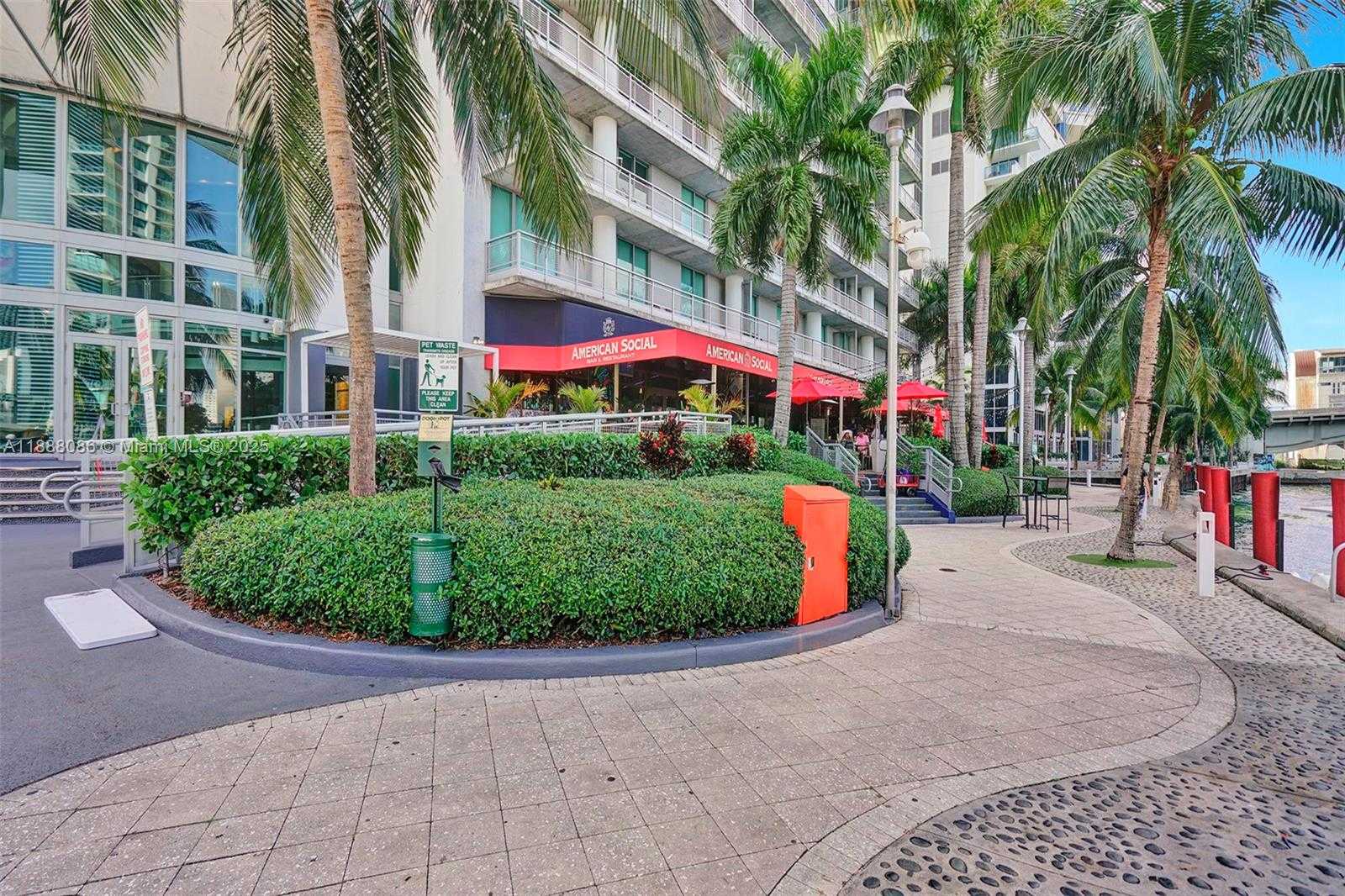 Small Image of 690 SOUTH WEST 1ST CT #1828, Miami Number 27