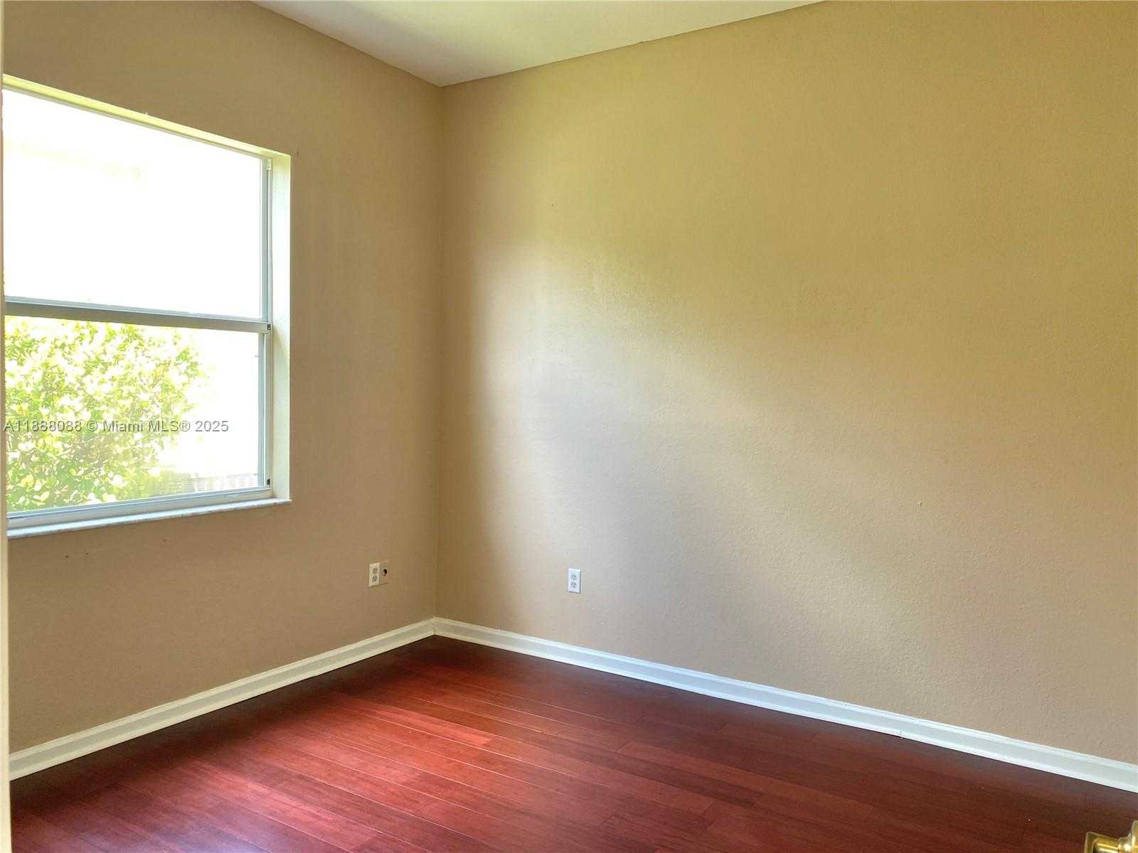 Small Image of 2247 PORTOFINO AVE, Homestead Number 13