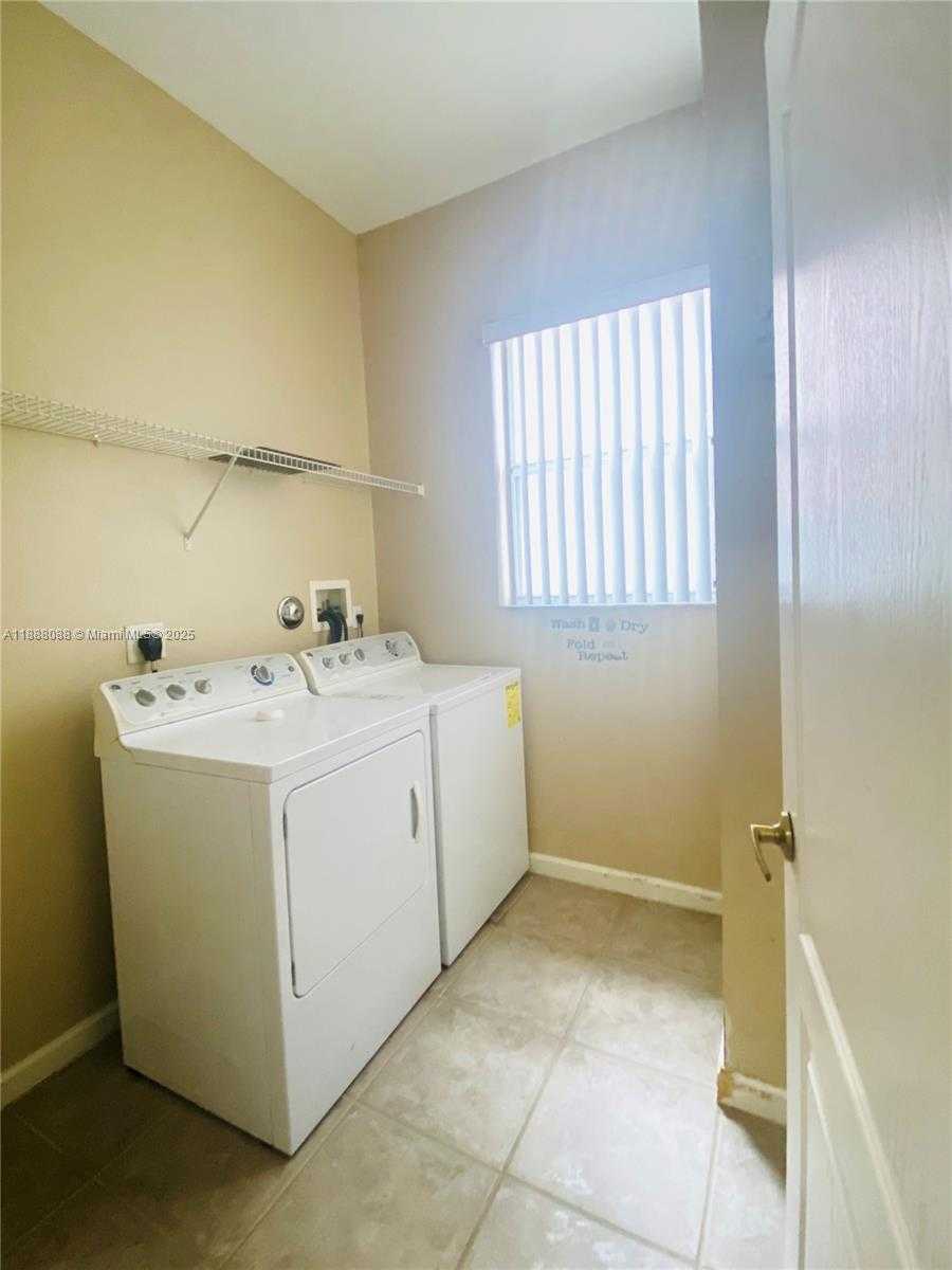 Small Image of 2247 PORTOFINO AVE, Homestead Number 15