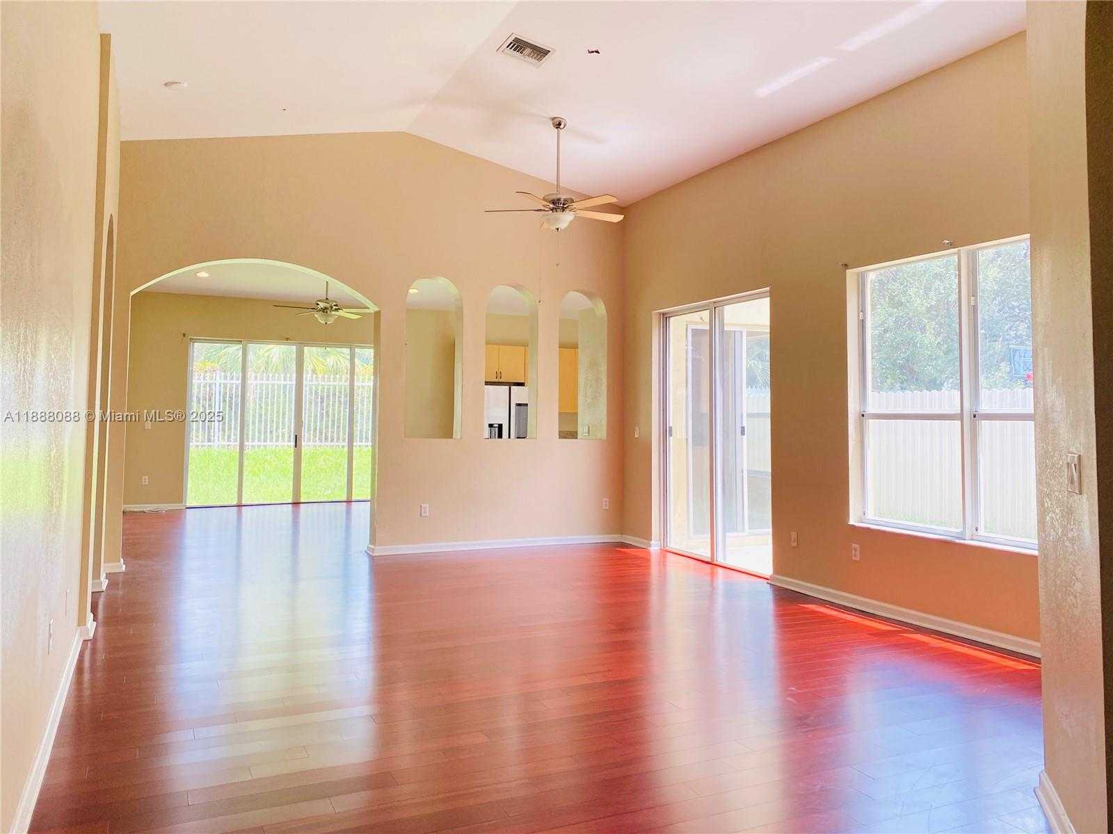 Small Image of 2247 PORTOFINO AVE, Homestead Number 4
