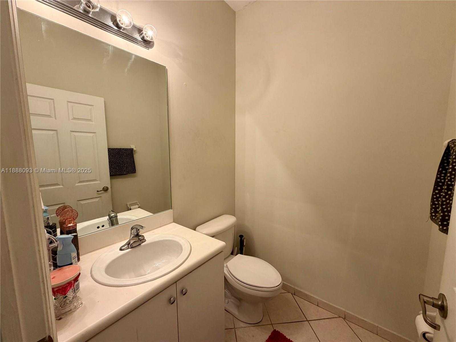 Small Image of 12951 SOUTH WEST 133RD ST, Miami Number 5