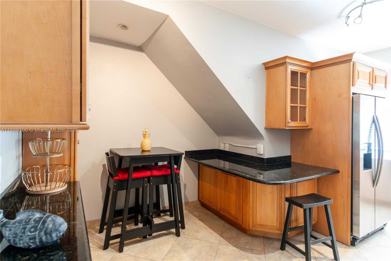 Small Image of 846 JEFFERSON AVE #4, Miami Beach Number 17