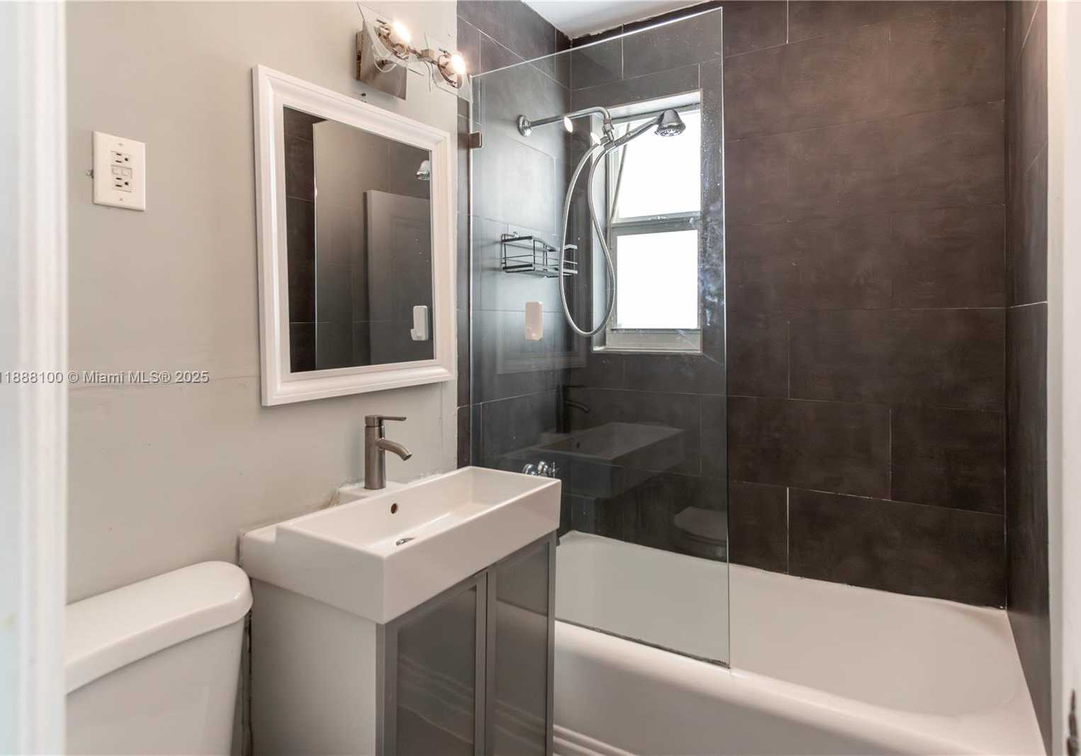 Small Image of 846 JEFFERSON AVE #4, Miami Beach Number 8