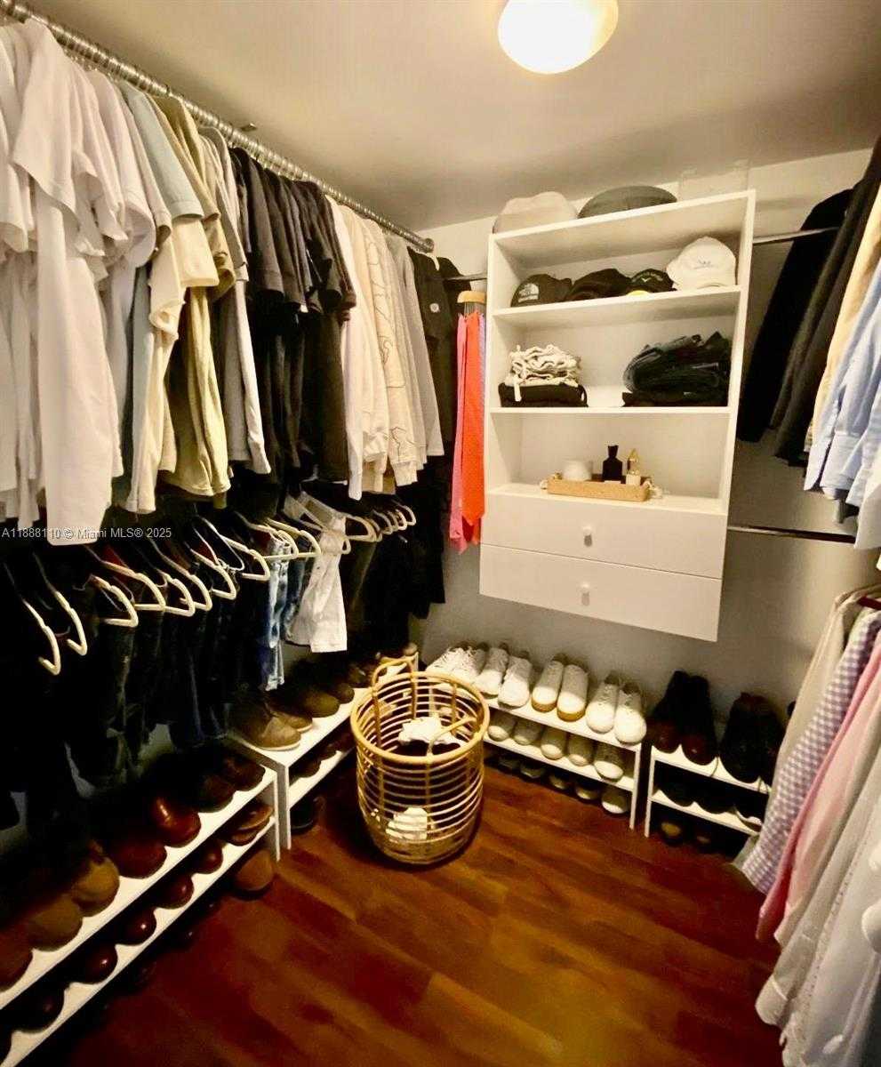 Small Image of 2101 BRICKELL AVE #2104, Miami Number 15