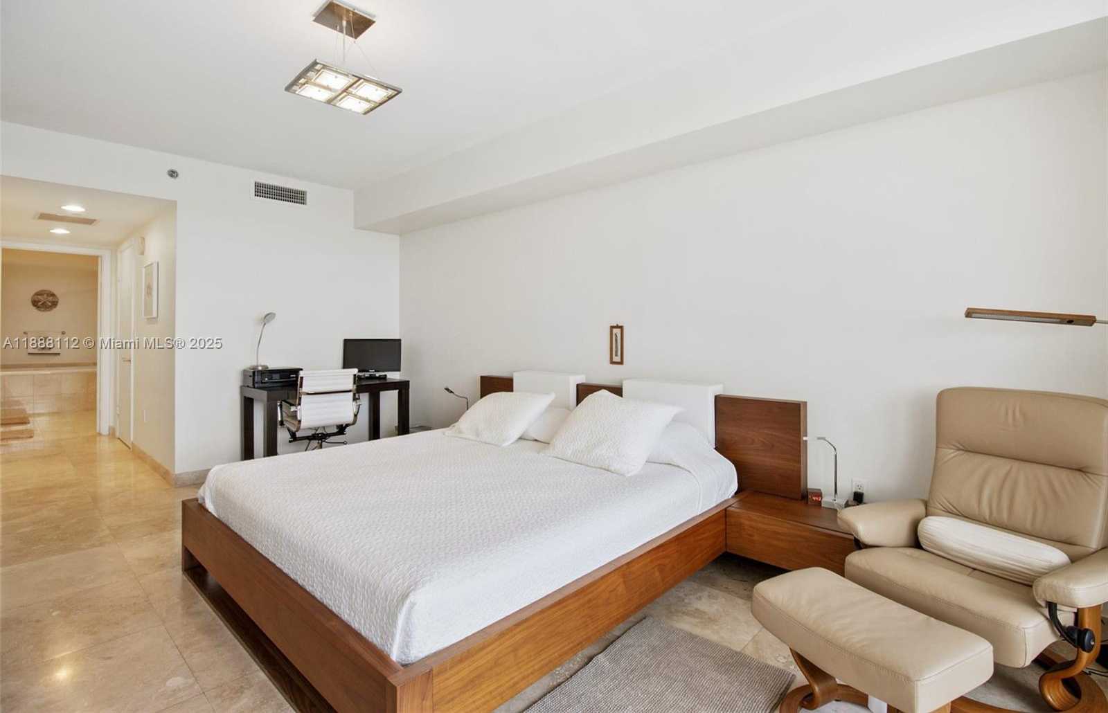 Small Image of 1800 SOUTH OCEAN DR #2402, Hallandale Beach Number 17