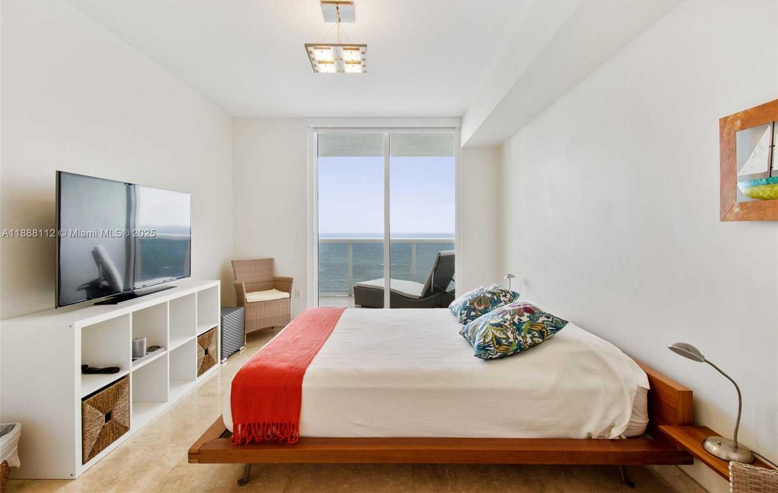 Small Image of 1800 SOUTH OCEAN DR #2402, Hallandale Beach Number 20