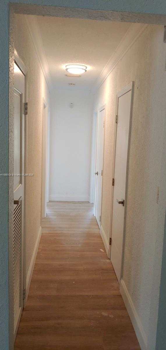 Small Image of 5770 SOUTH WEST 62ND TER, Miami Number 14
