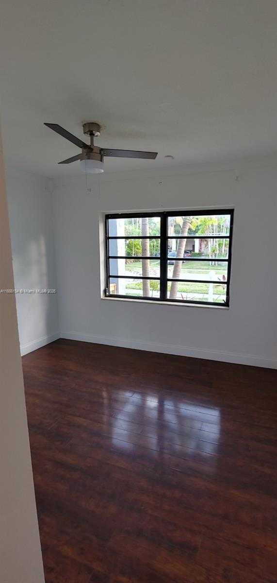 Small Image of 5770 SOUTH WEST 62ND TER, Miami Number 15