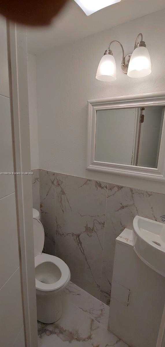 Small Image of 5770 SOUTH WEST 62ND TER, Miami Number 7