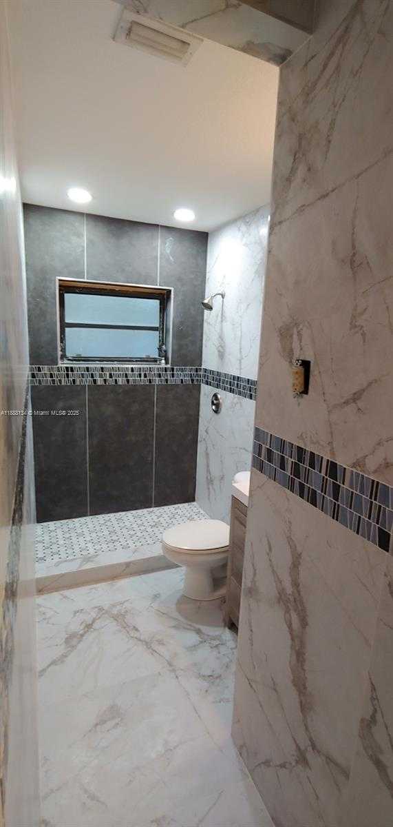 Small Image of 5770 SOUTH WEST 62ND TER, Miami Number 8