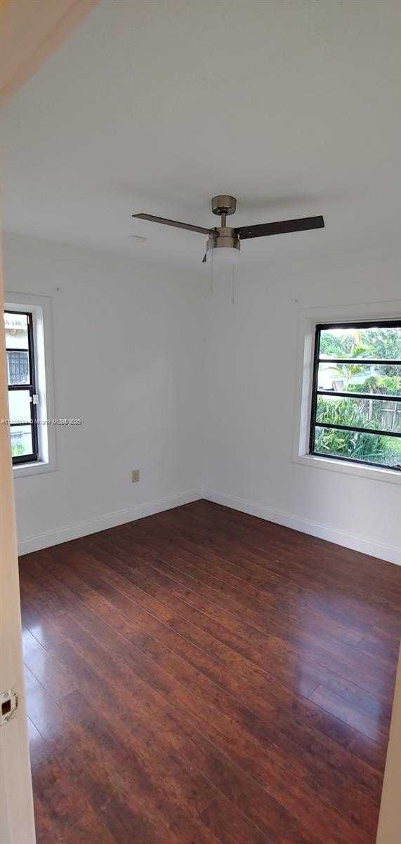 Small Image of 5770 SOUTH WEST 62ND TER, Miami Number 9