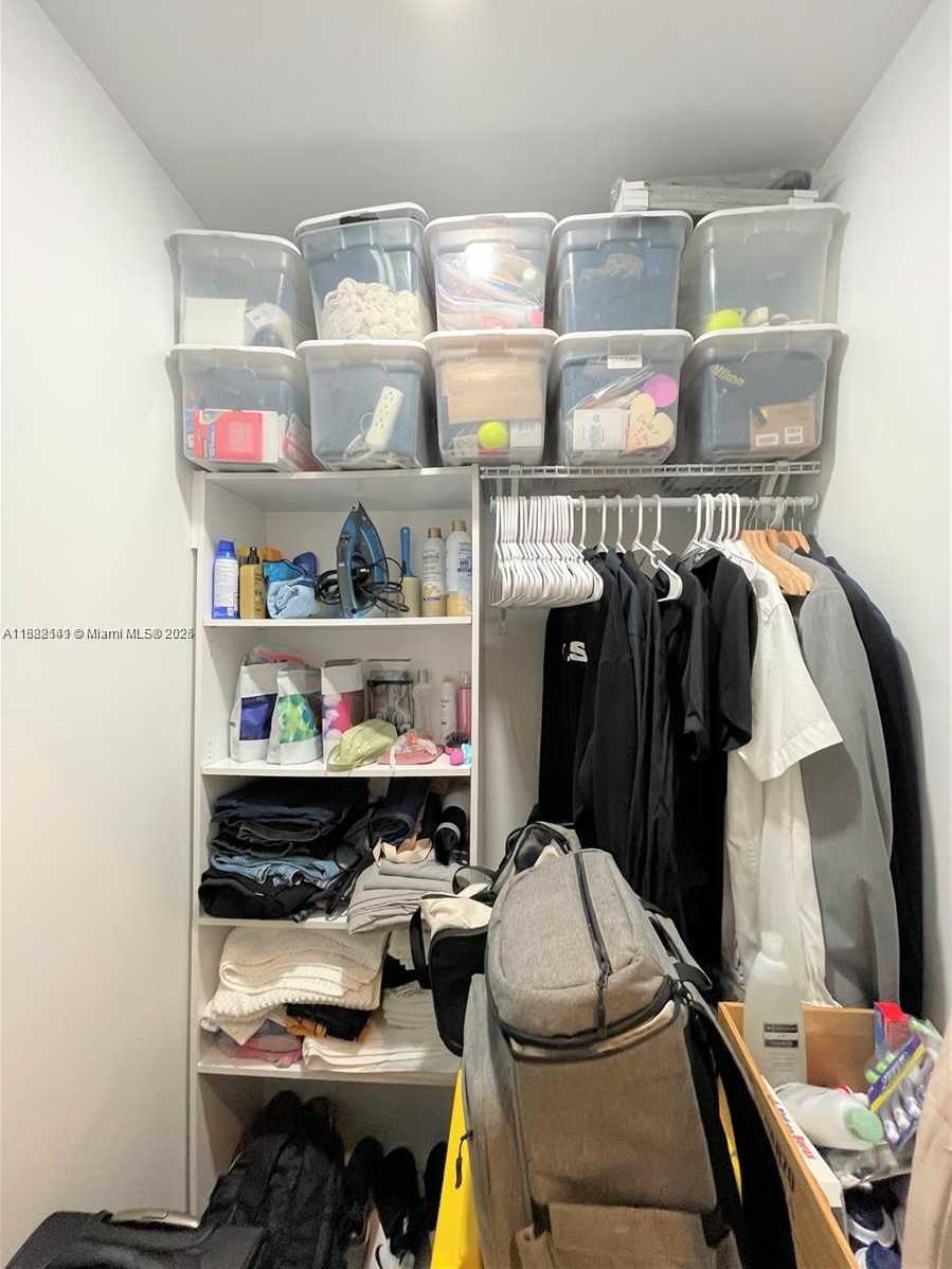 Small Image of 1135 MERIDIAN AVE #1, Miami Beach Number 8