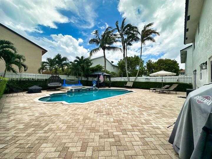 Small Image of 10620 SOUTH WEST 67TH ST #N/A, Miami Number 31