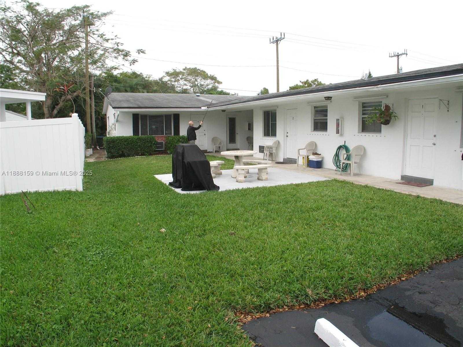 Small Image of 1708 NORTH 16TH AVE #3, Hollywood Number 15