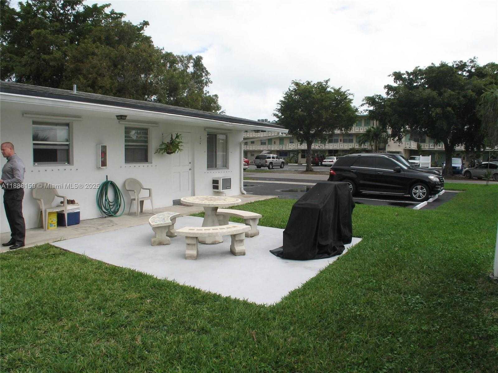 Small Image of 1708 NORTH 16TH AVE #3, Hollywood Number 16