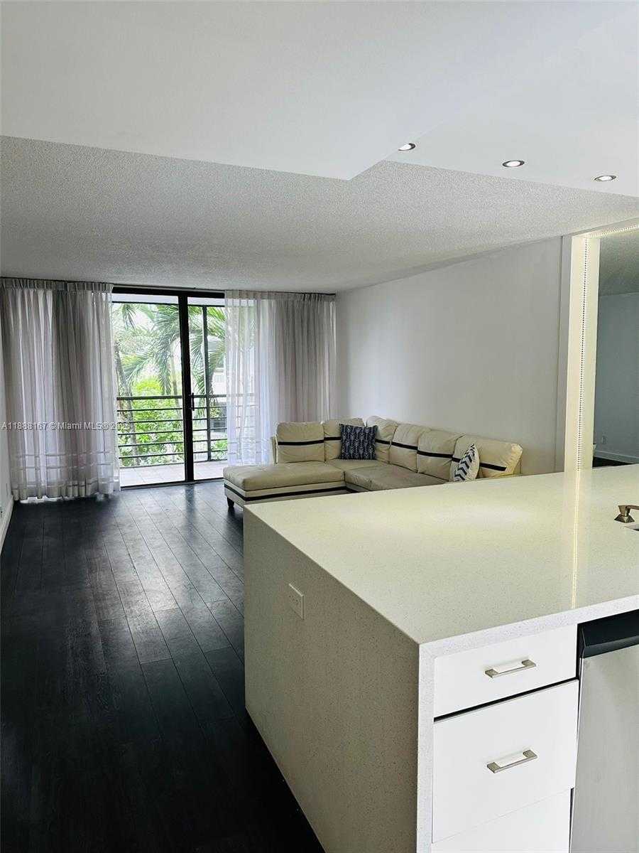 Small Image of 20400 WEST COUNTRY CLUB DR #414, Aventura Number 2