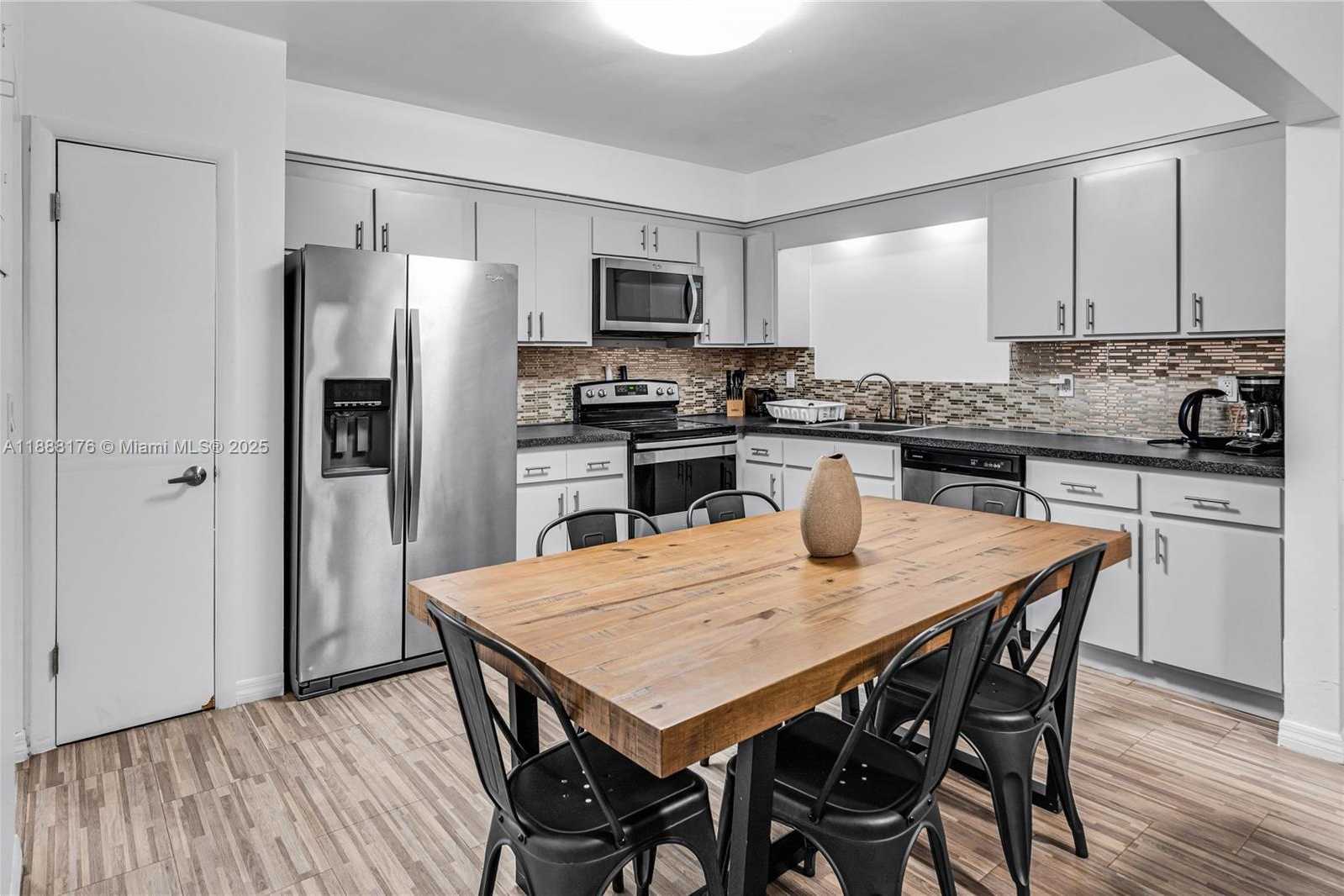 Small Image of 977 SOUTH WEST 10TH ST #927, Miami Number 4