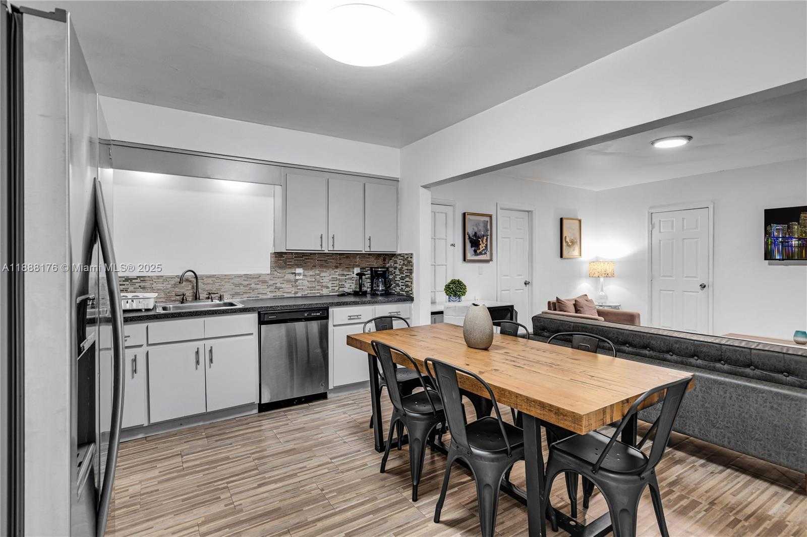 Small Image of 977 SOUTH WEST 10TH ST #927, Miami Number 5