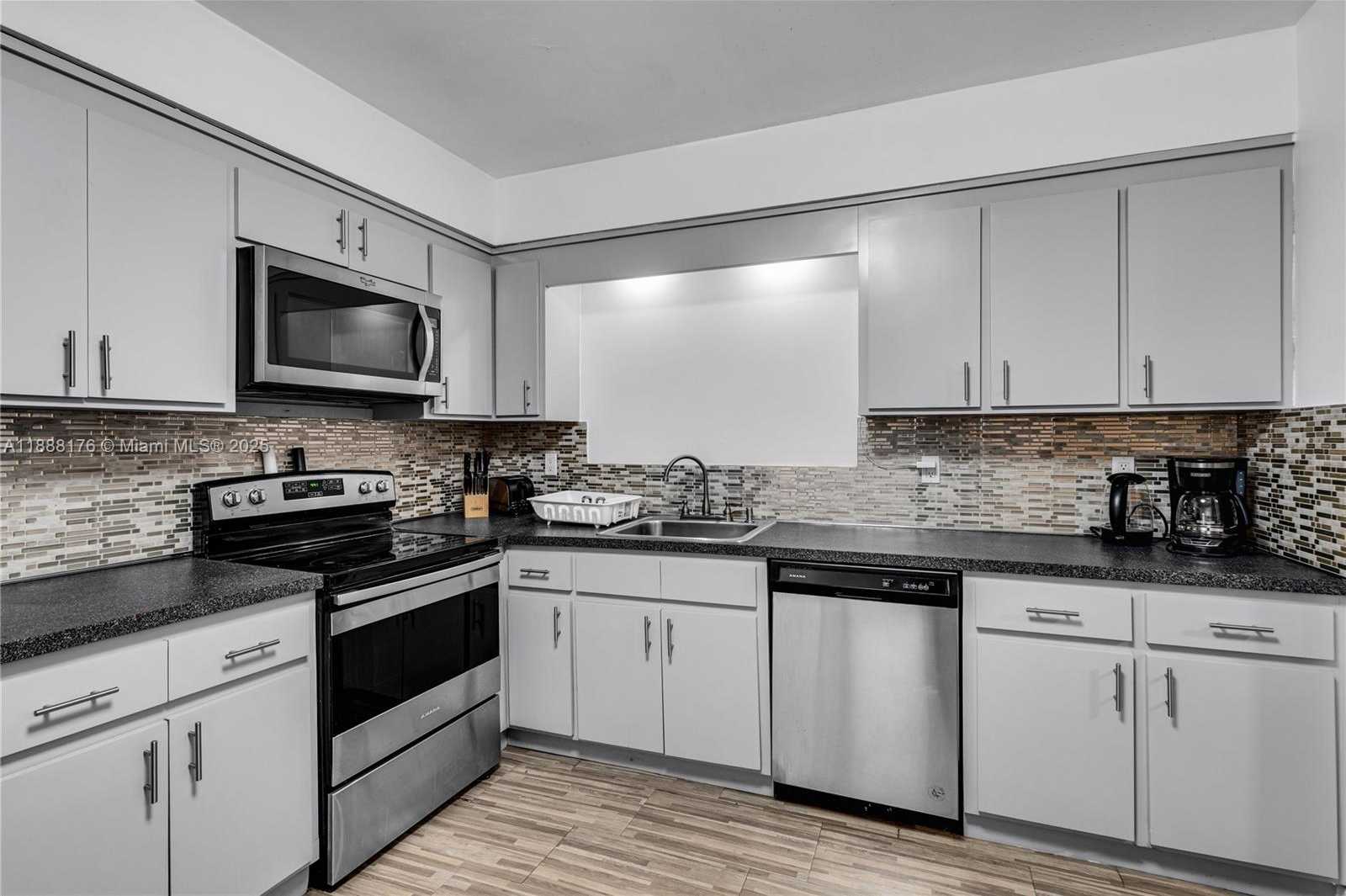 Small Image of 977 SOUTH WEST 10TH ST #927, Miami Number 6