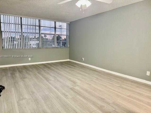 Small Image of 2761 SOUTH TAFT ST #201, Hollywood Number 3