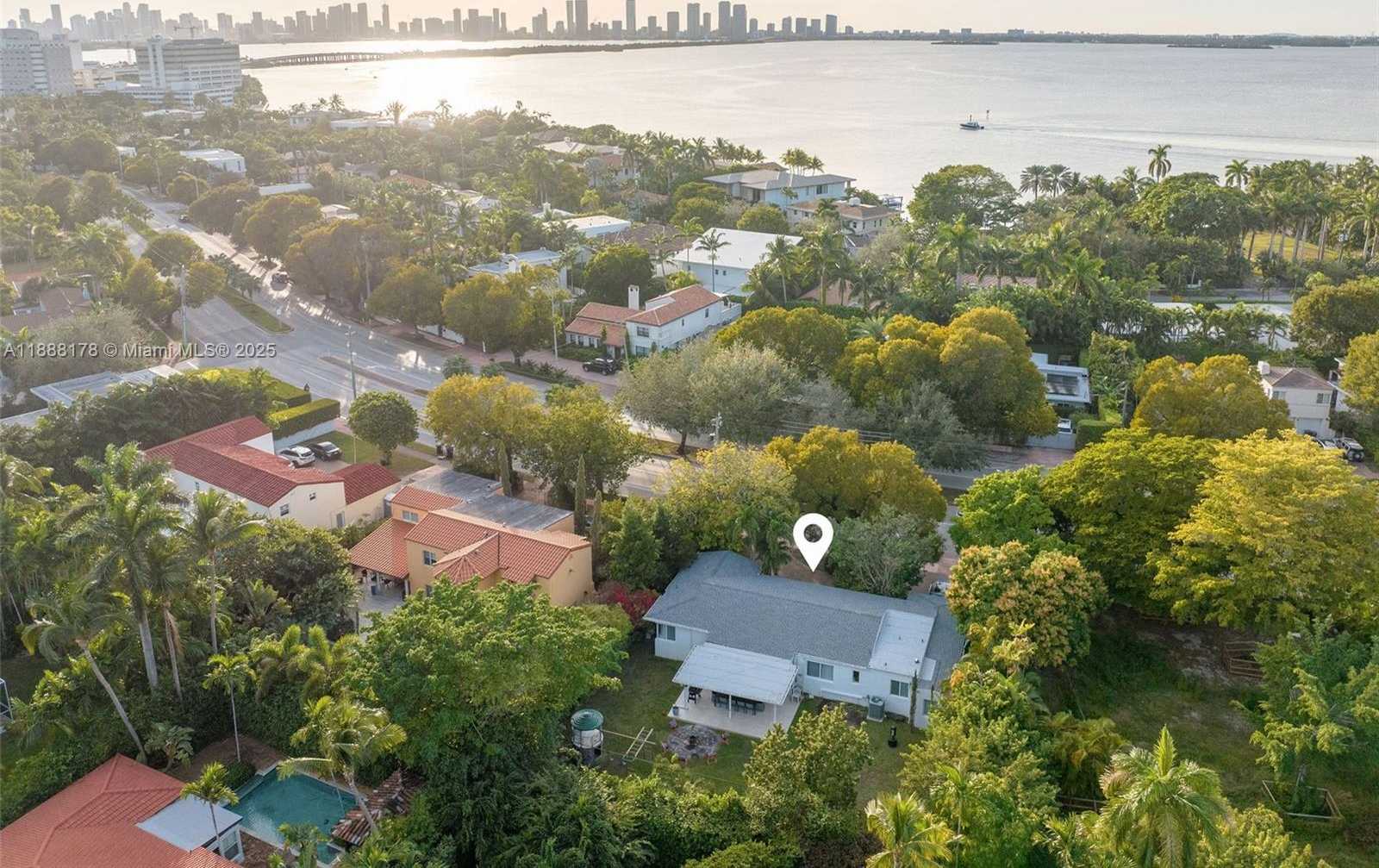Small Image of 4455 ALTON RD, Miami Beach Number 25