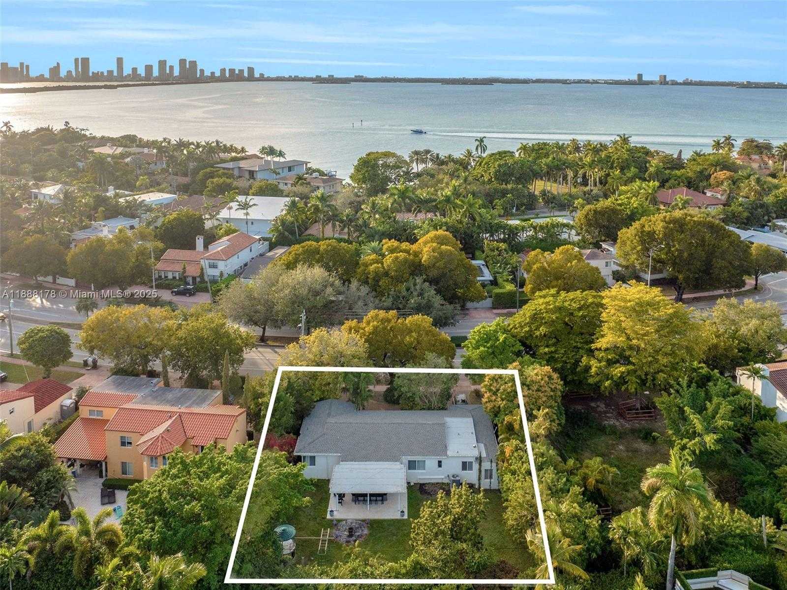 Small Image of 4455 ALTON RD, Miami Beach Number 27