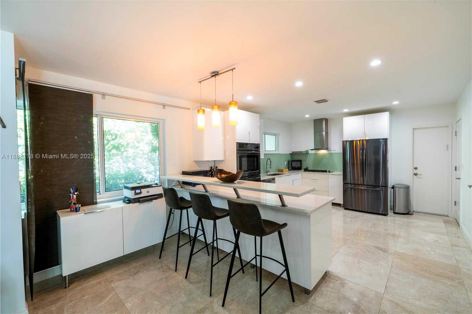 Small Image of 4455 ALTON RD, Miami Beach Number 5