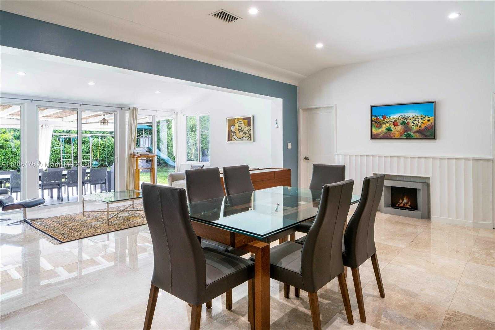 Small Image of 4455 ALTON RD, Miami Beach Number 6