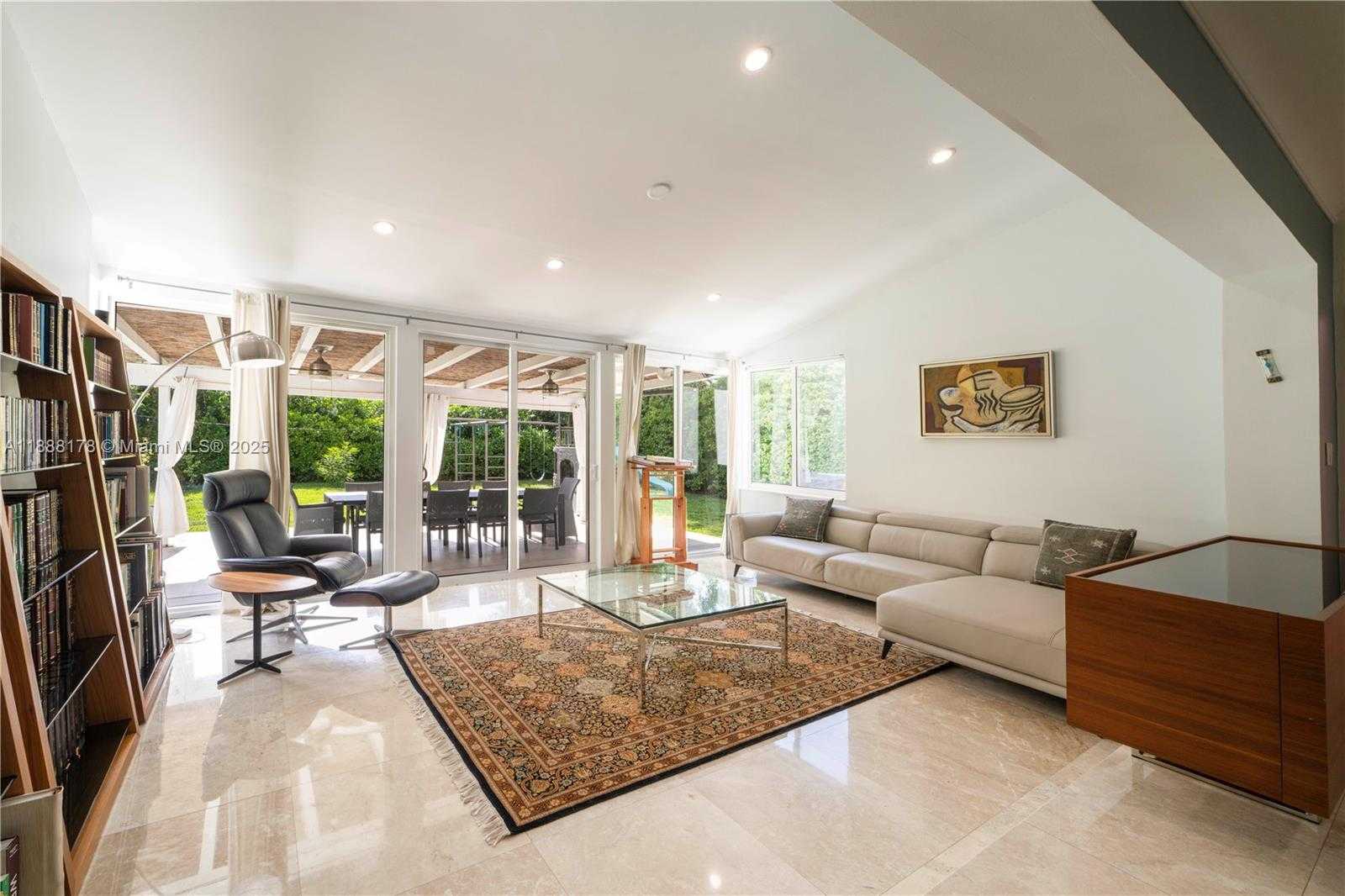 Small Image of 4455 ALTON RD, Miami Beach Number 7