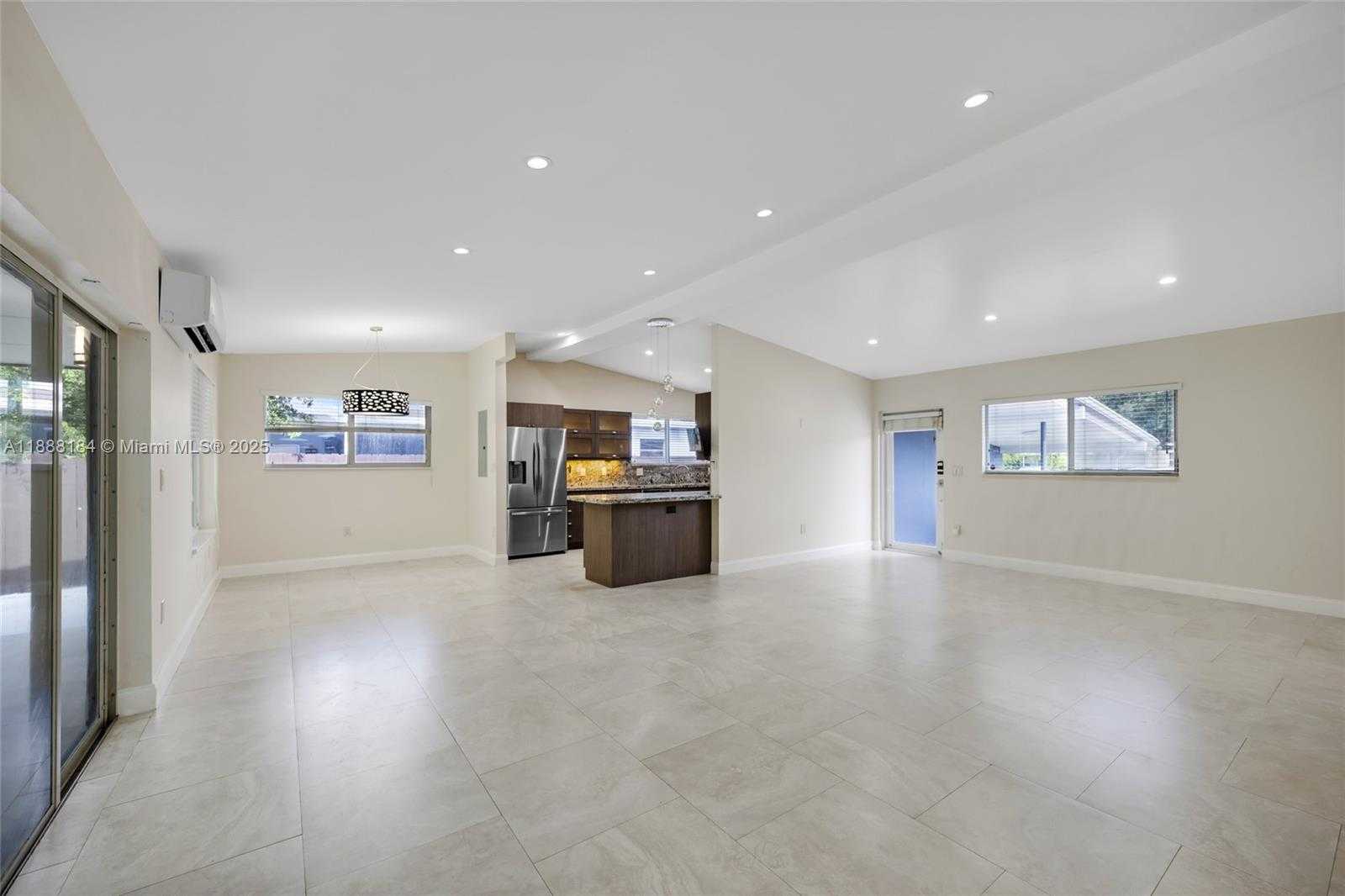 Small Image of 840 NORTH EAST 159TH ST #., North Miami Beach Number 12