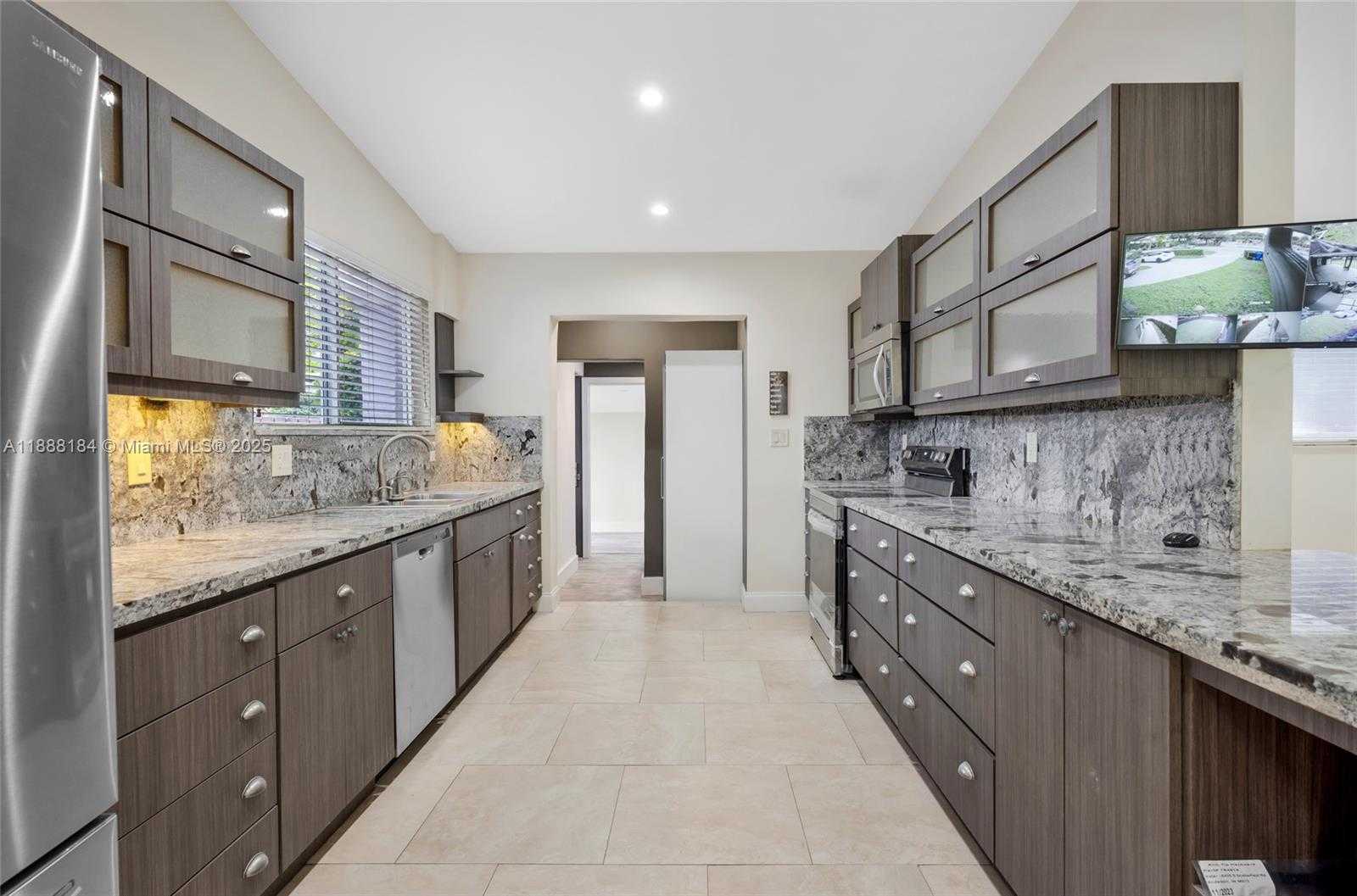 Small Image of 840 NORTH EAST 159TH ST #., North Miami Beach Number 18