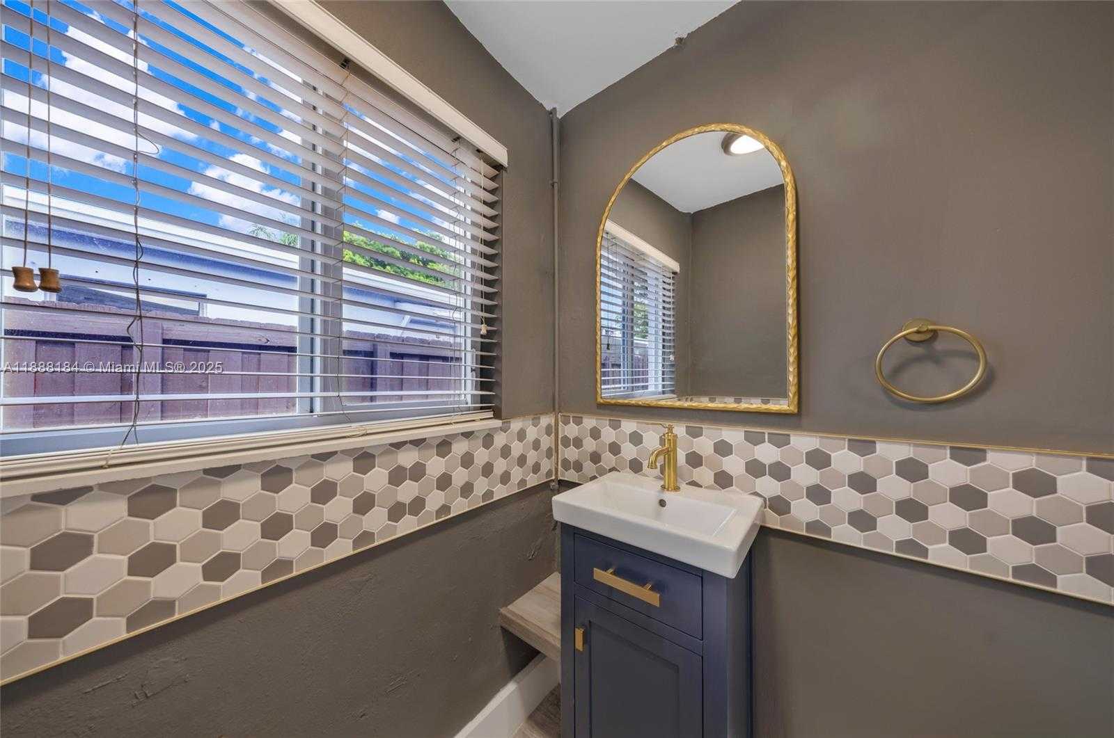 Small Image of 840 NORTH EAST 159TH ST #., North Miami Beach Number 23
