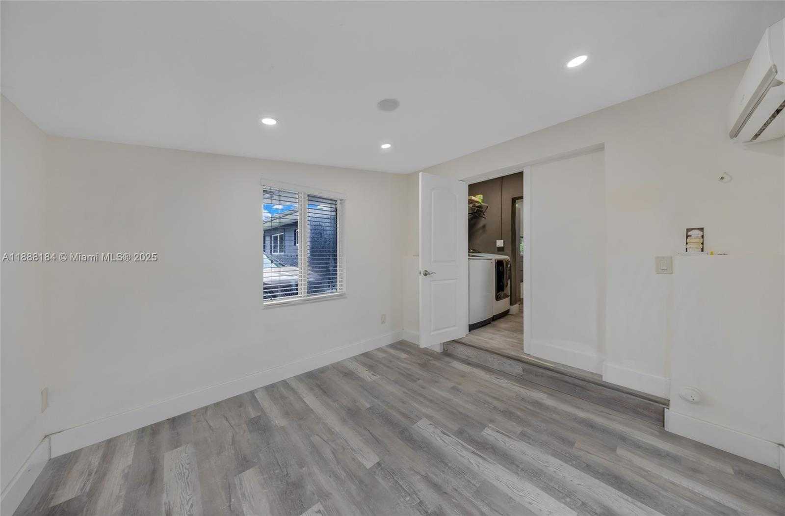 Small Image of 840 NORTH EAST 159TH ST #., North Miami Beach Number 24