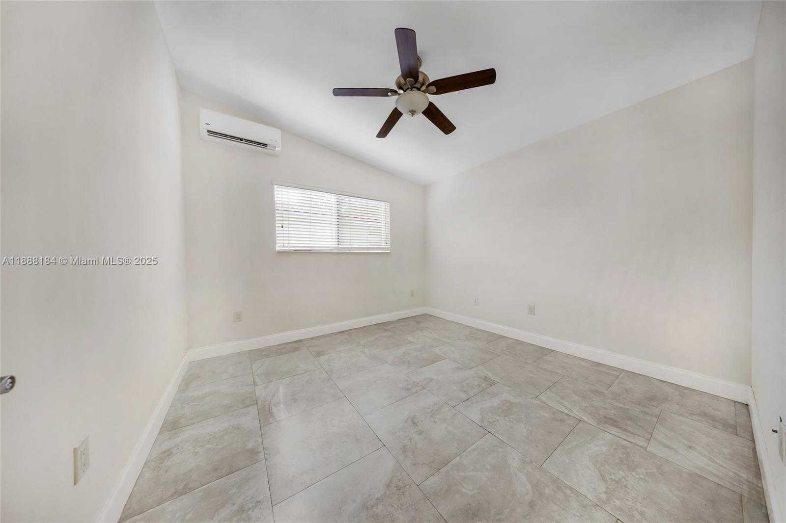 Small Image of 840 NORTH EAST 159TH ST #., North Miami Beach Number 29