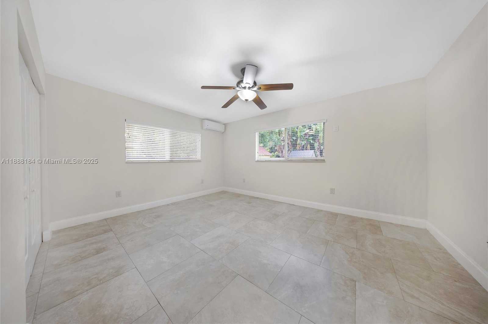 Small Image of 840 NORTH EAST 159TH ST #., North Miami Beach Number 31