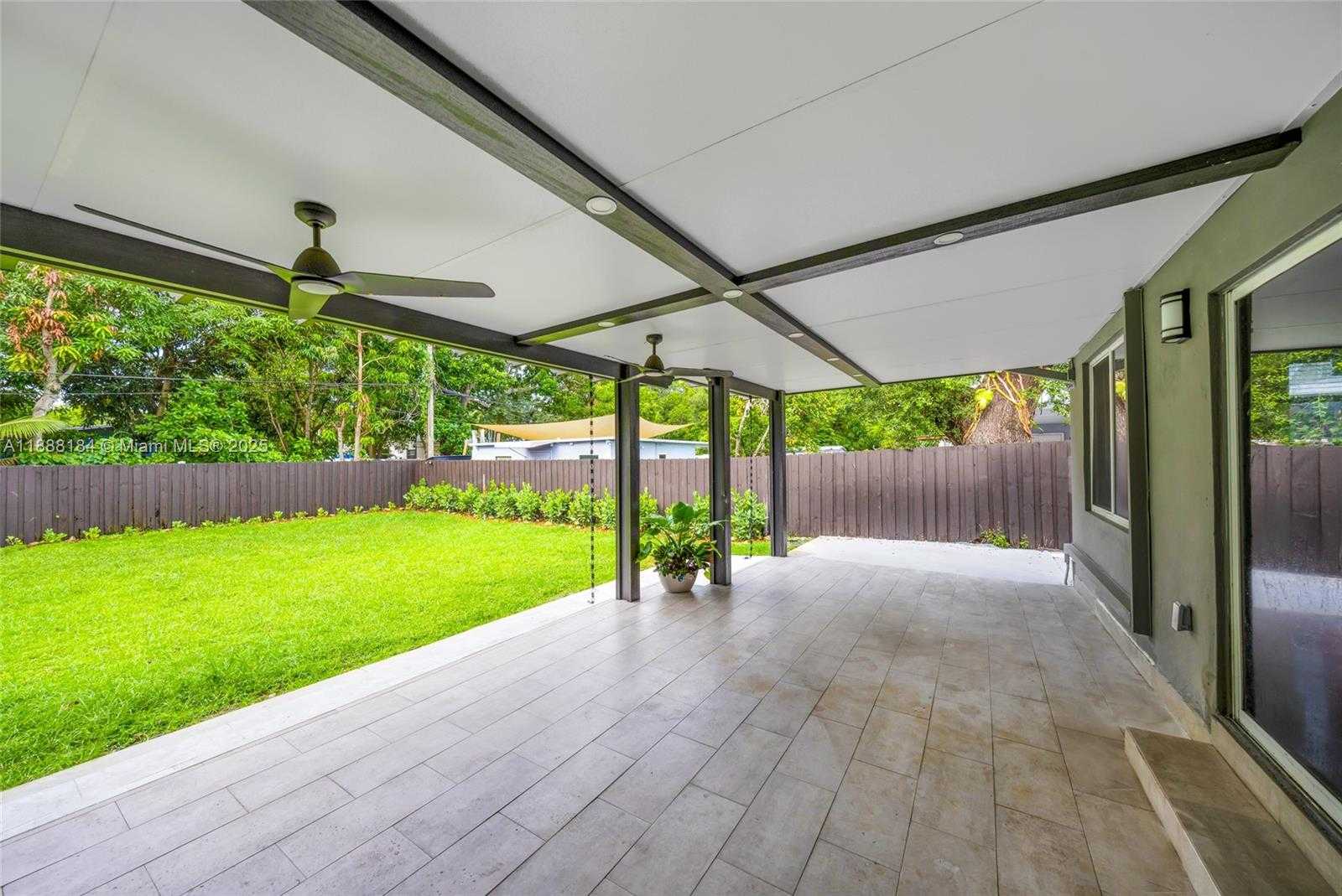 Small Image of 840 NORTH EAST 159TH ST #., North Miami Beach Number 36