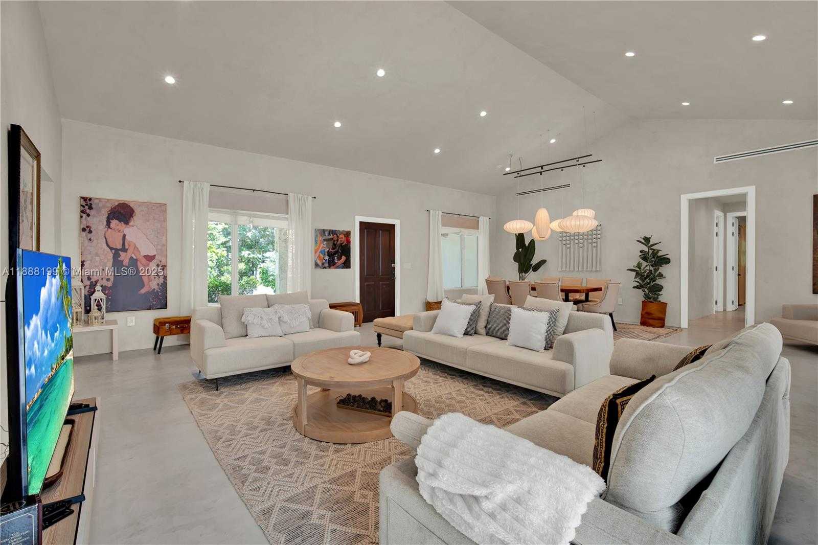Small Image of 520 BAY POINT RD, Miami Number 15
