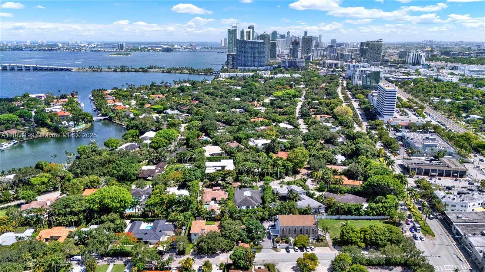 Small Image of 520 BAY POINT RD, Miami Number 42