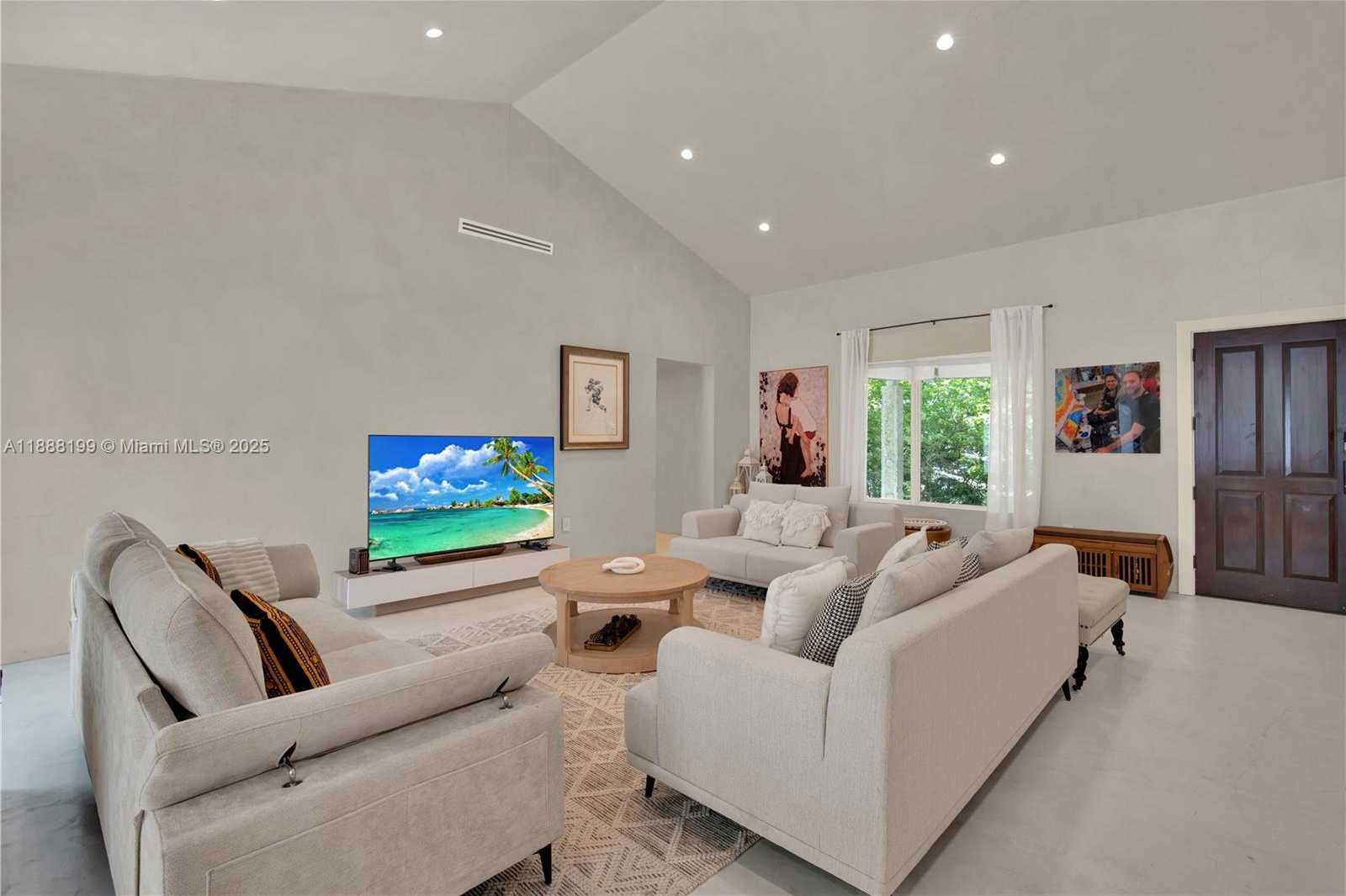 Small Image of 520 BAY POINT RD, Miami Number 6