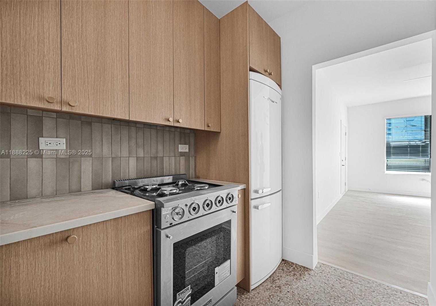 Small Image of 641 10TH ST #5, Miami Beach Number 10