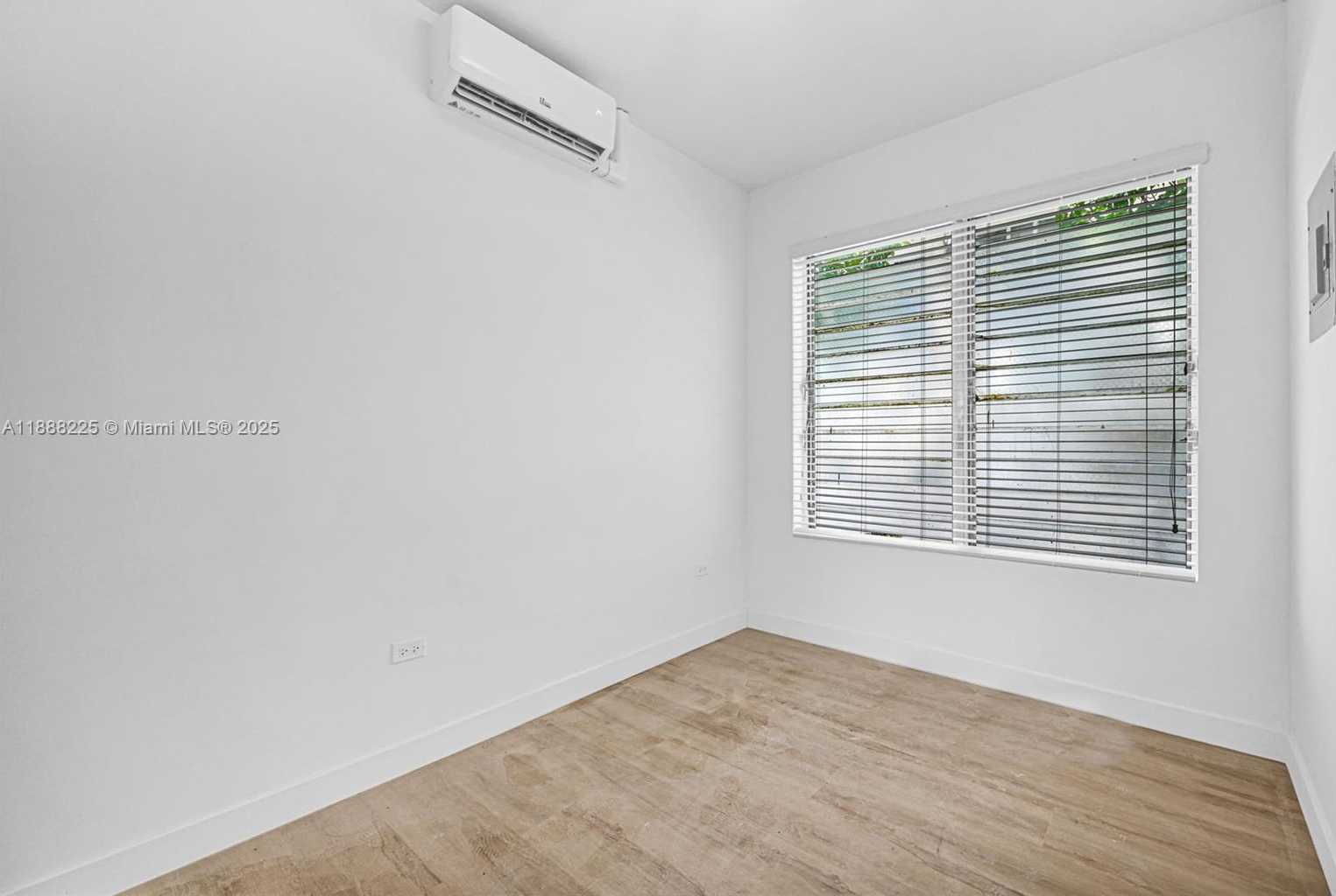 Small Image of 641 10TH ST #5, Miami Beach Number 15