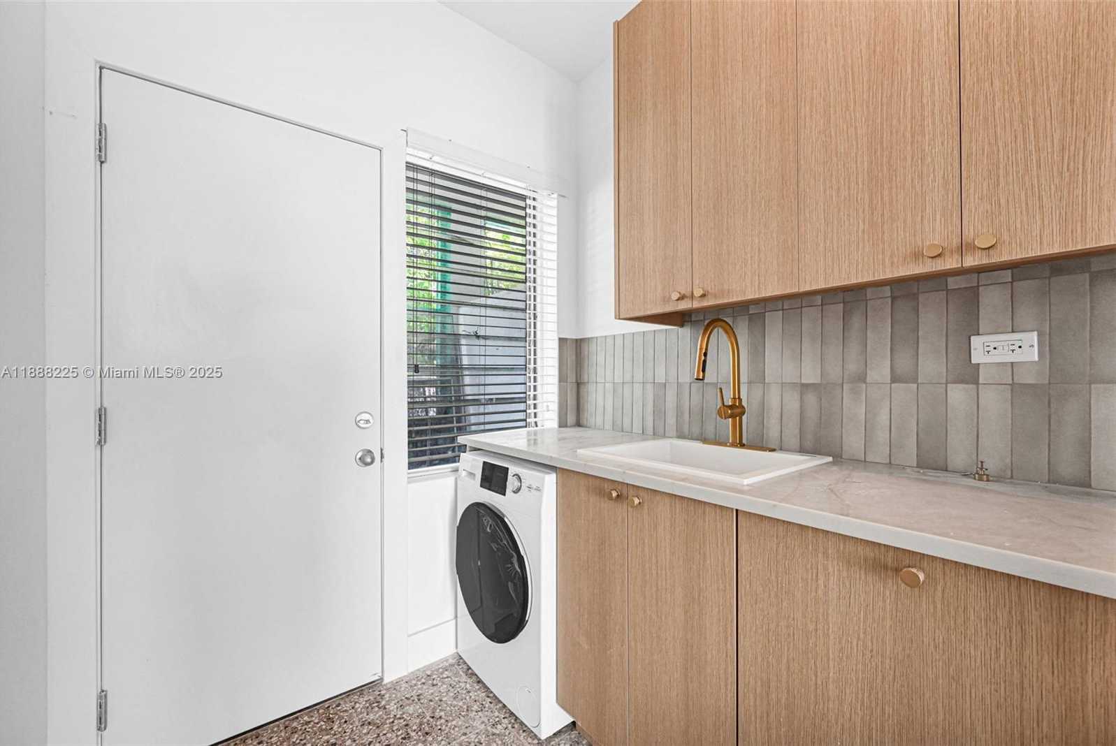 Small Image of 641 10TH ST #5, Miami Beach Number 27