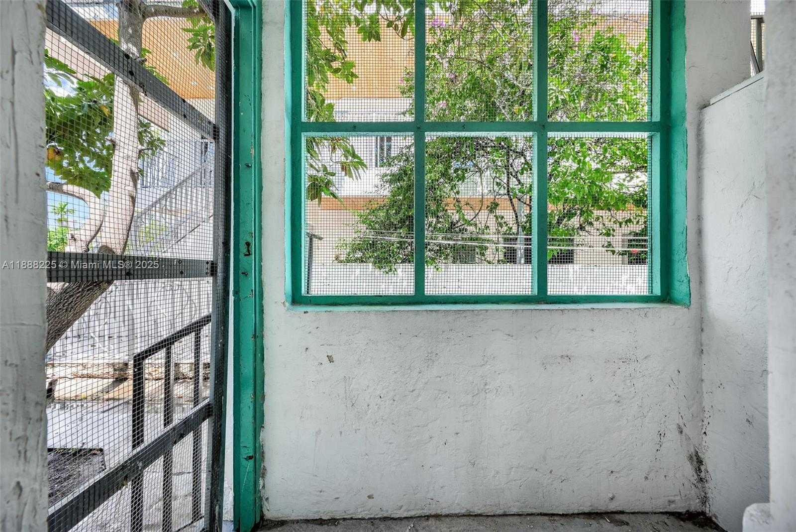 Small Image of 641 10TH ST #5, Miami Beach Number 30