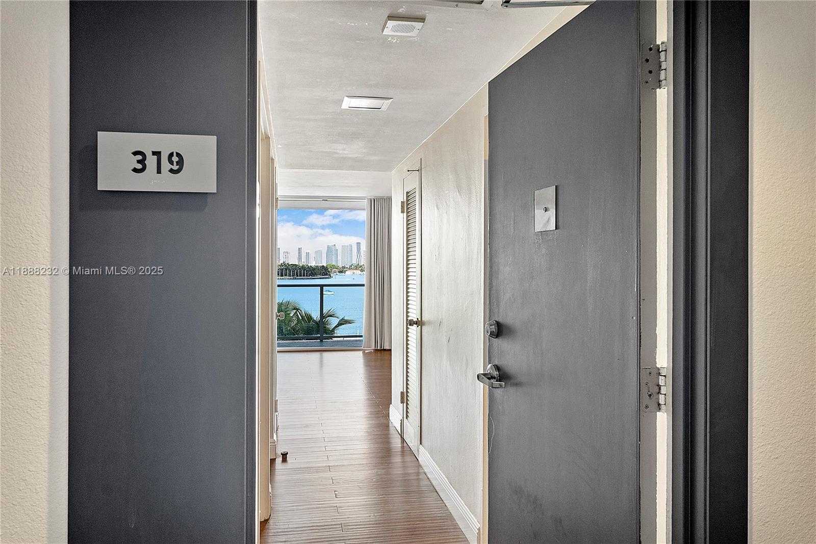 Small Image of 1000 WEST AVE #319, Miami Beach Number 5