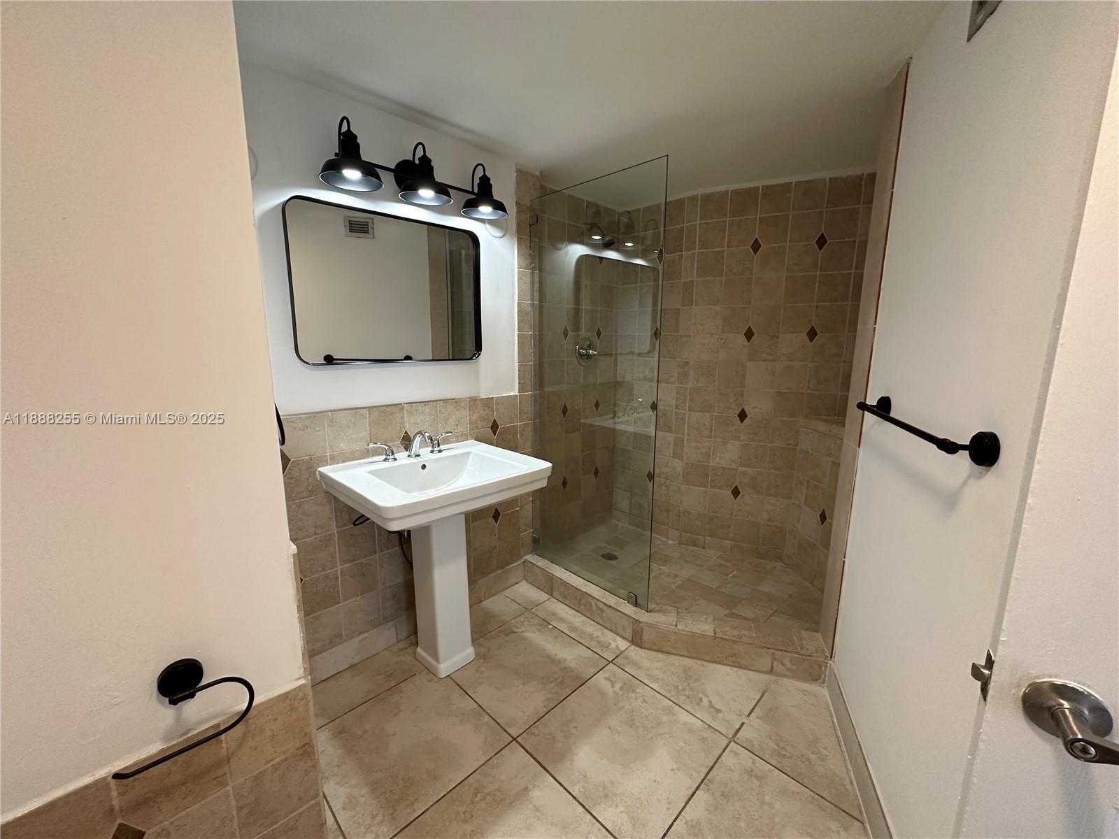 Small Image of 1351 NORTH EAST MIAMI GARDENS DR #906E, Miami Number 12