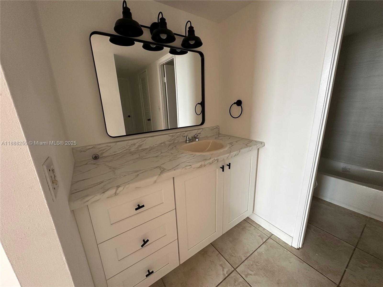 Small Image of 1351 NORTH EAST MIAMI GARDENS DR #906E, Miami Number 7