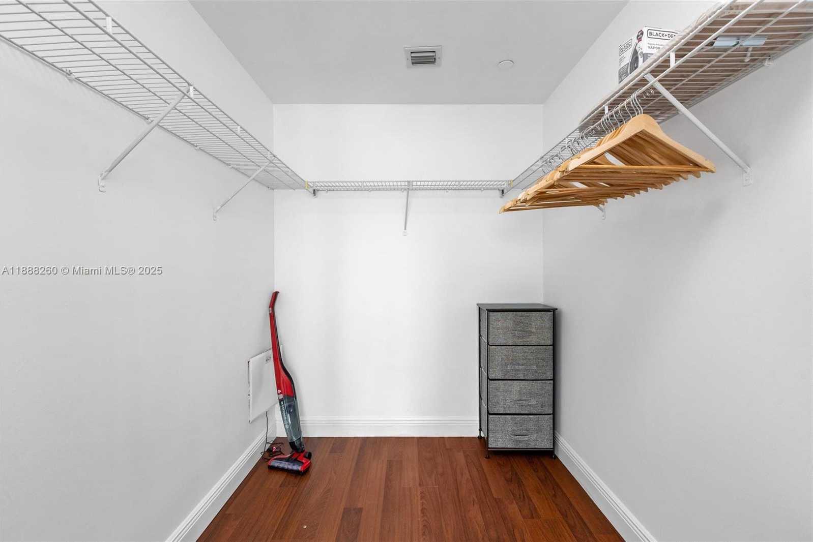 Small Image of 888 BISCAYNE BLVD #4002, Miami Number 14