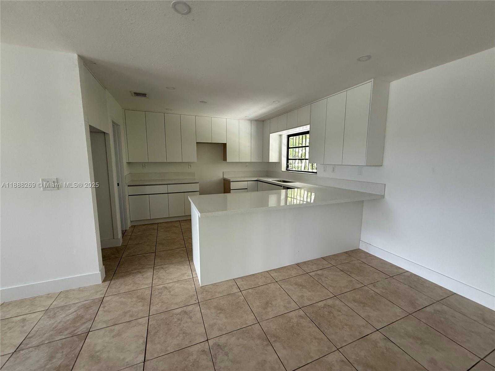 Small Image of 10701 SOUTH WEST 68TH ST, Miami Number 3