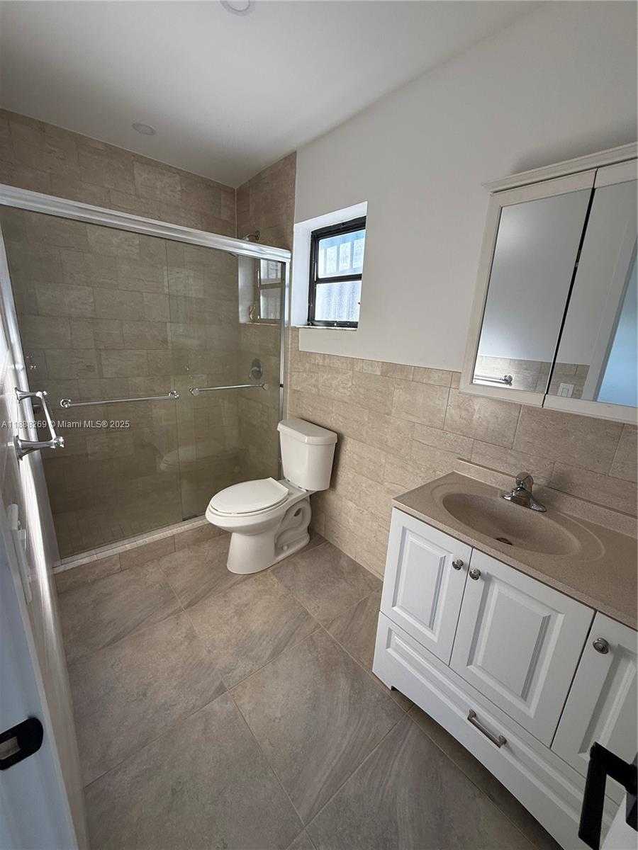Small Image of 10701 SOUTH WEST 68TH ST, Miami Number 5