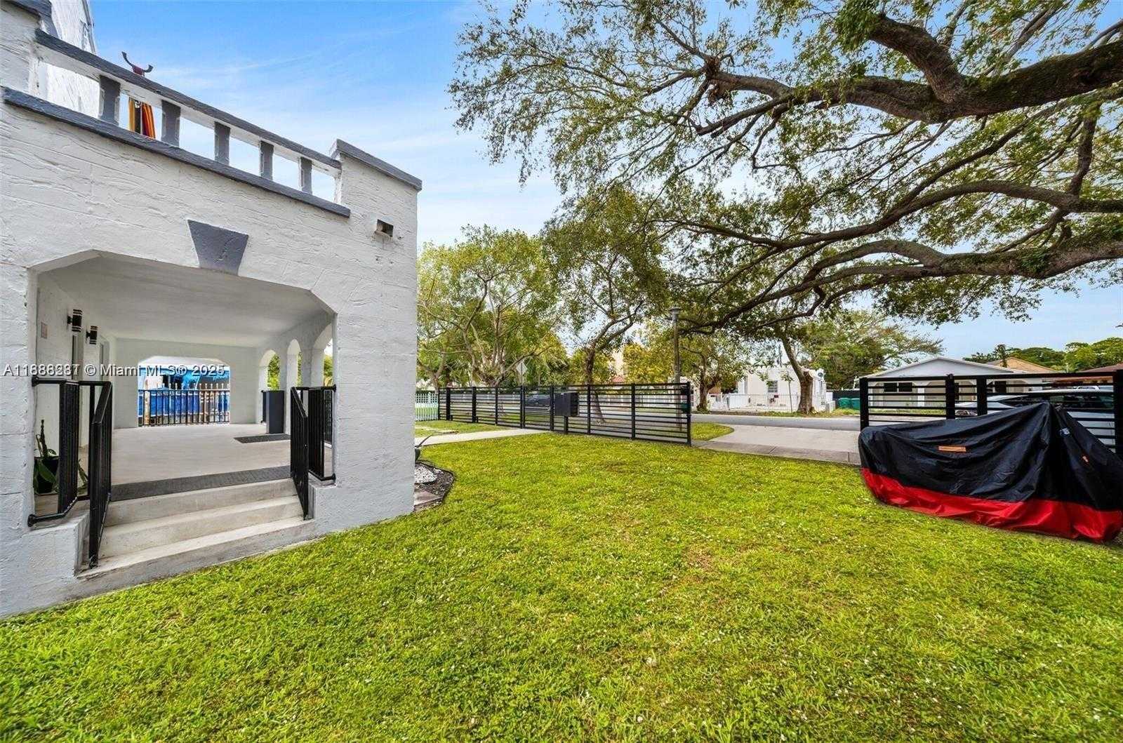 Small Image of 1020 SOUTH WEST 23RD AVE #5, Miami Number 16